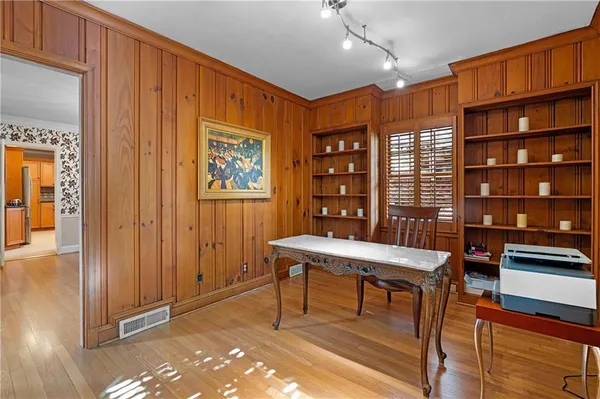 $1,649,000 | 561 Peachtree Battle Avenue Northwest, Atlanta, GA 30305