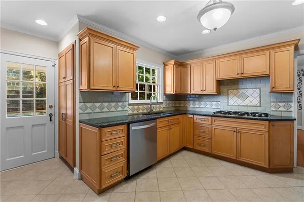 $1,649,000 | 561 Peachtree Battle Avenue Northwest, Atlanta, GA 30305