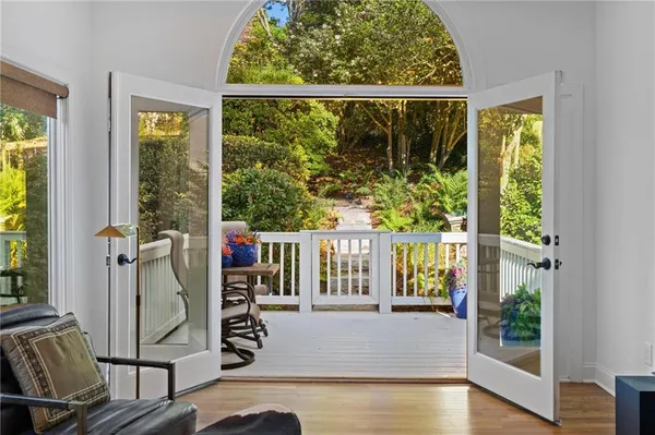$1,649,000 | 561 Peachtree Battle Avenue Northwest, Atlanta, GA 30305