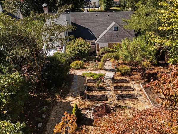 $1,649,000 | 561 Peachtree Battle Avenue Northwest, Atlanta, GA 30305