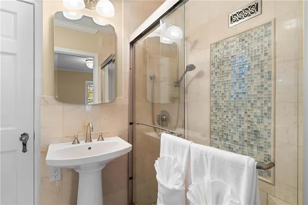 $1,649,000 | 561 Peachtree Battle Avenue Northwest, Atlanta, GA 30305