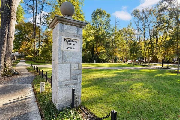 $1,649,000 | 561 Peachtree Battle Avenue Northwest, Atlanta, GA 30305