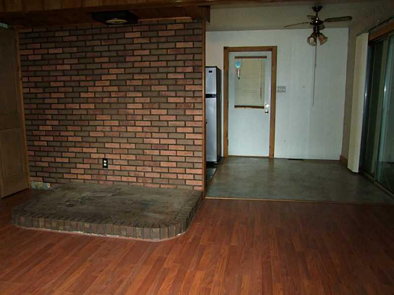7526 Brehob Road Indianapolis, IN 46217 - Photo 4 of 16 Gallery Image 4