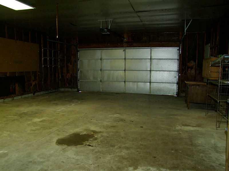 7526 Brehob Road Indianapolis, IN 46217 - Photo 10 of 16 Gallery Image 10