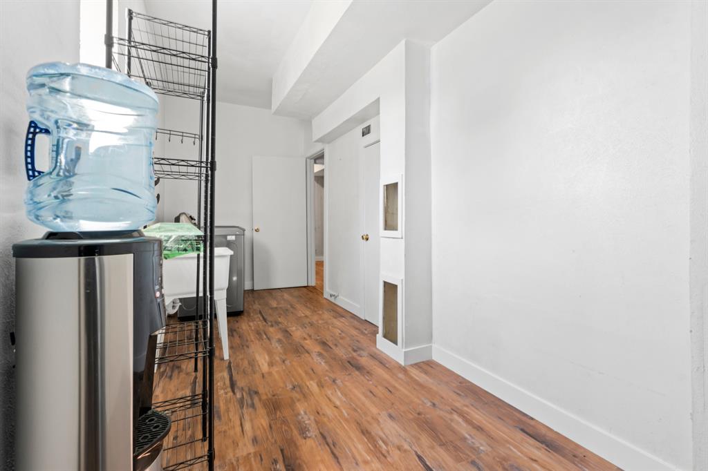 1504 Maple Street Irving, TX 75060 - Photo 23 of 40