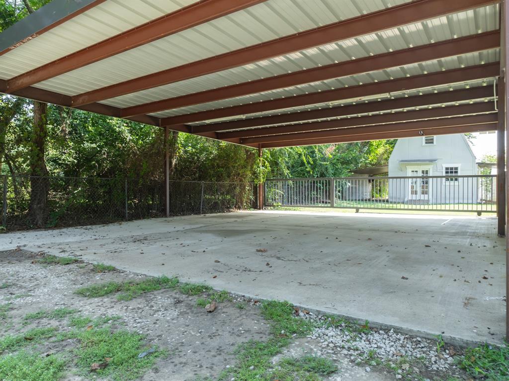 1504 Maple Street Irving, TX 75060 - Photo 28 of 40