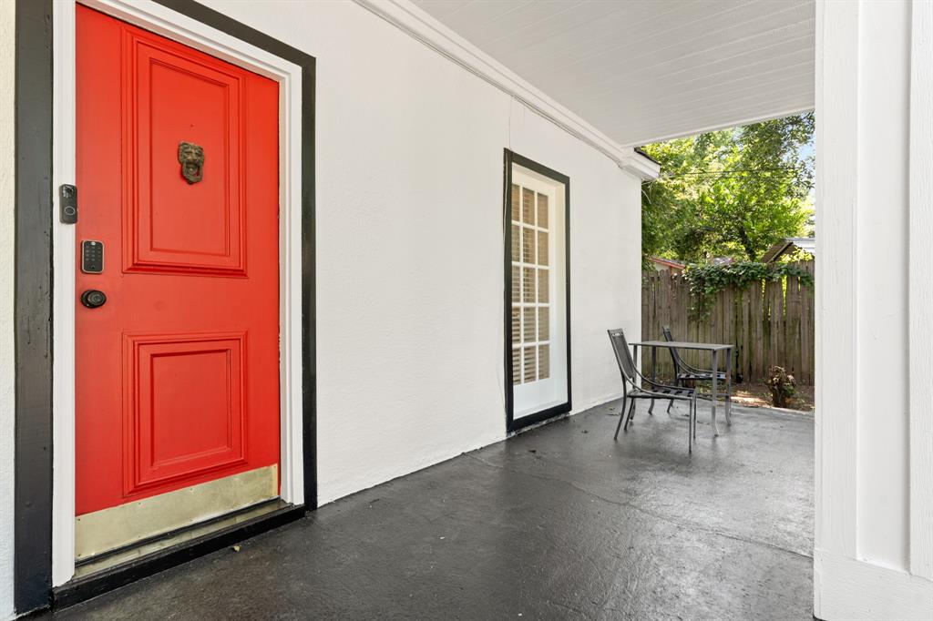 1504 Maple Street Irving, TX 75060 - Photo 3 of 40