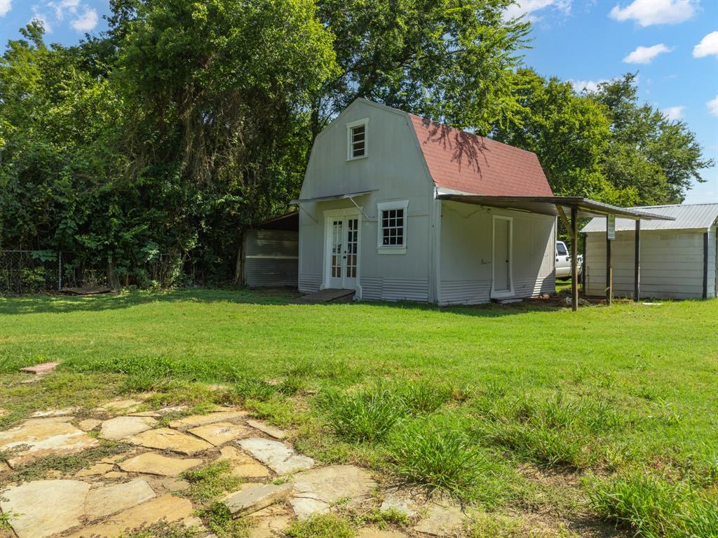 1504 Maple Street Irving, TX 75060 - Photo 32 of 40