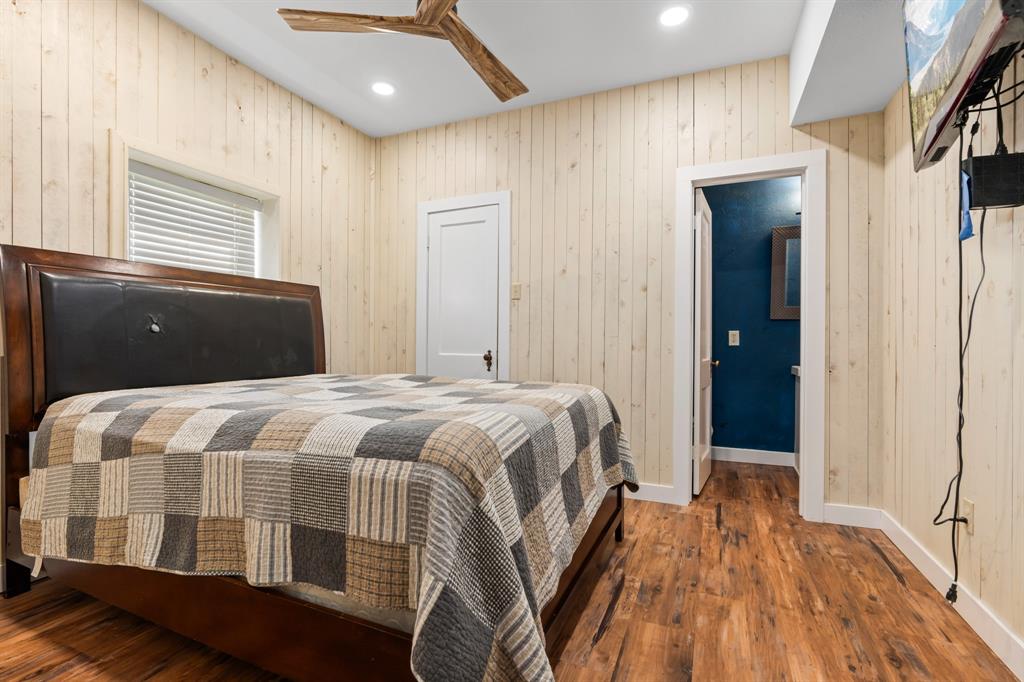 1504 Maple Street Irving, TX 75060 - Photo 10 of 40 downstairs br 2