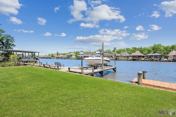 $150,000 | 21018 Diversion Canal Road, Maurepas, LA 70449