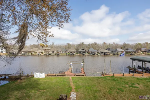 $150,000 | 21018 Diversion Canal Road, Maurepas, LA 70449