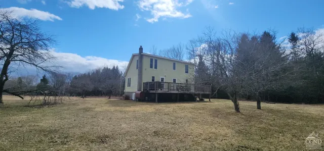 view of a wall with a white wall