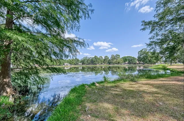 $2,275 | 1746 Cloister Drive, Unit 21, Crosby, TX 77532