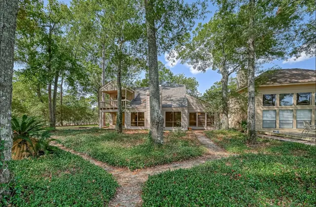 $2,275 | 1746 Cloister Drive, Unit 21, Crosby, TX 77532