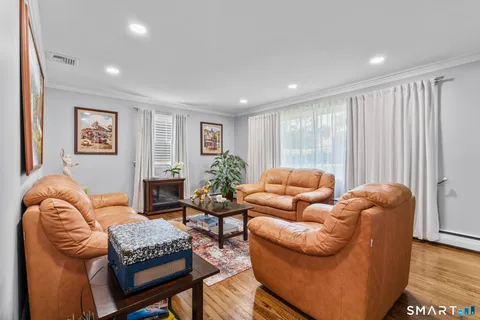 $625,000 | 57 1st Street, Fairfield, CT 06825