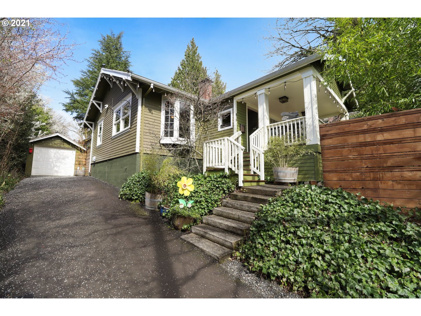 815 Southwest Taylors Ferry Road Portland, OR 97219 - Photo 1 of 29 Gallery Image 1