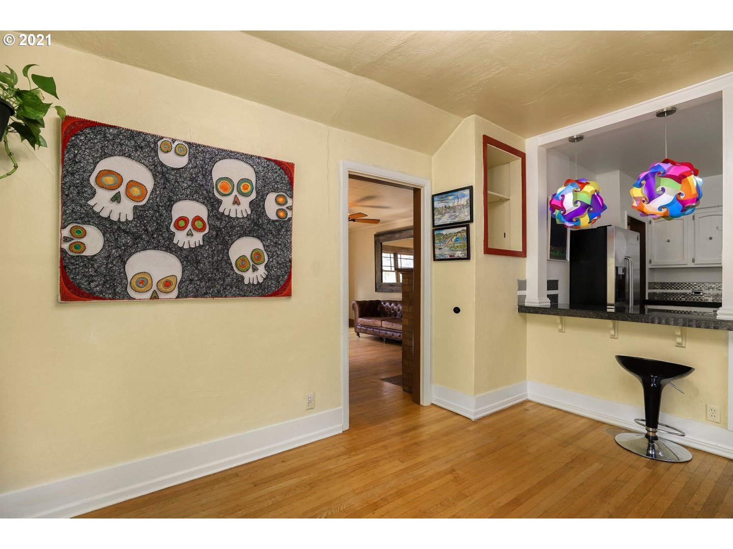 815 Southwest Taylors Ferry Road Portland, OR 97219 - Photo 17 of 29 Gallery Image 17