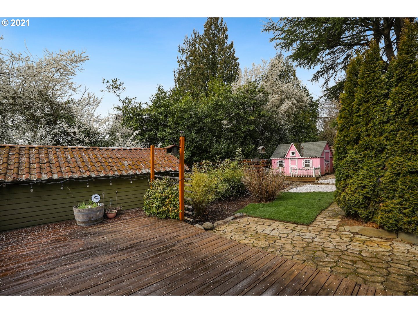 815 Southwest Taylors Ferry Road Portland, OR 97219 - Photo 26 of 29 Gallery Image 26