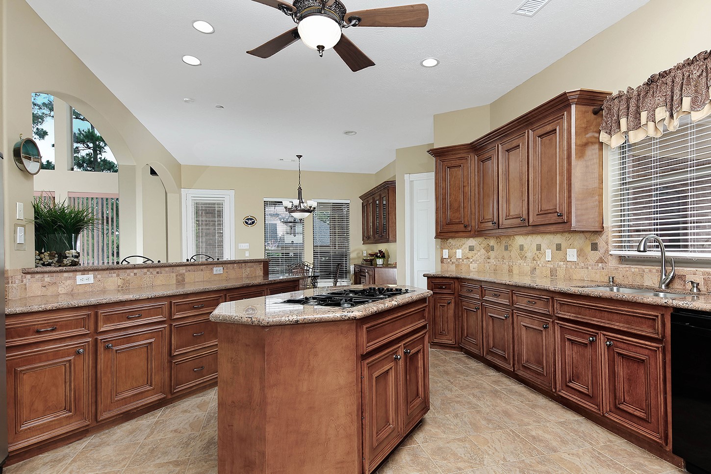 7916 Wooded Way Drive Spring, TX 77389 - Photo 12 of 36