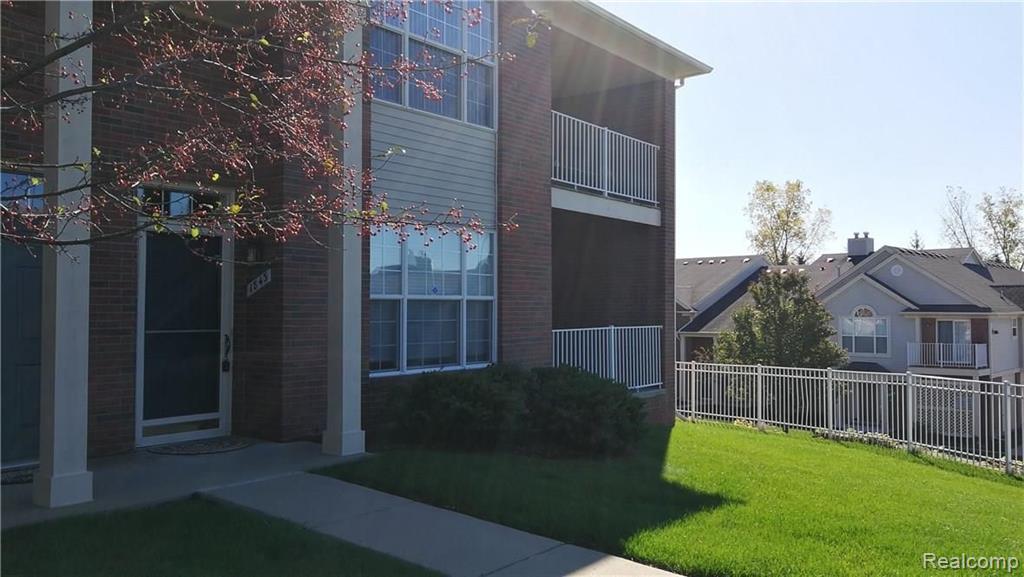 1843 Flagstone Circle, Unit 154 Rochester, MI 48307 - Photo 1 of 17