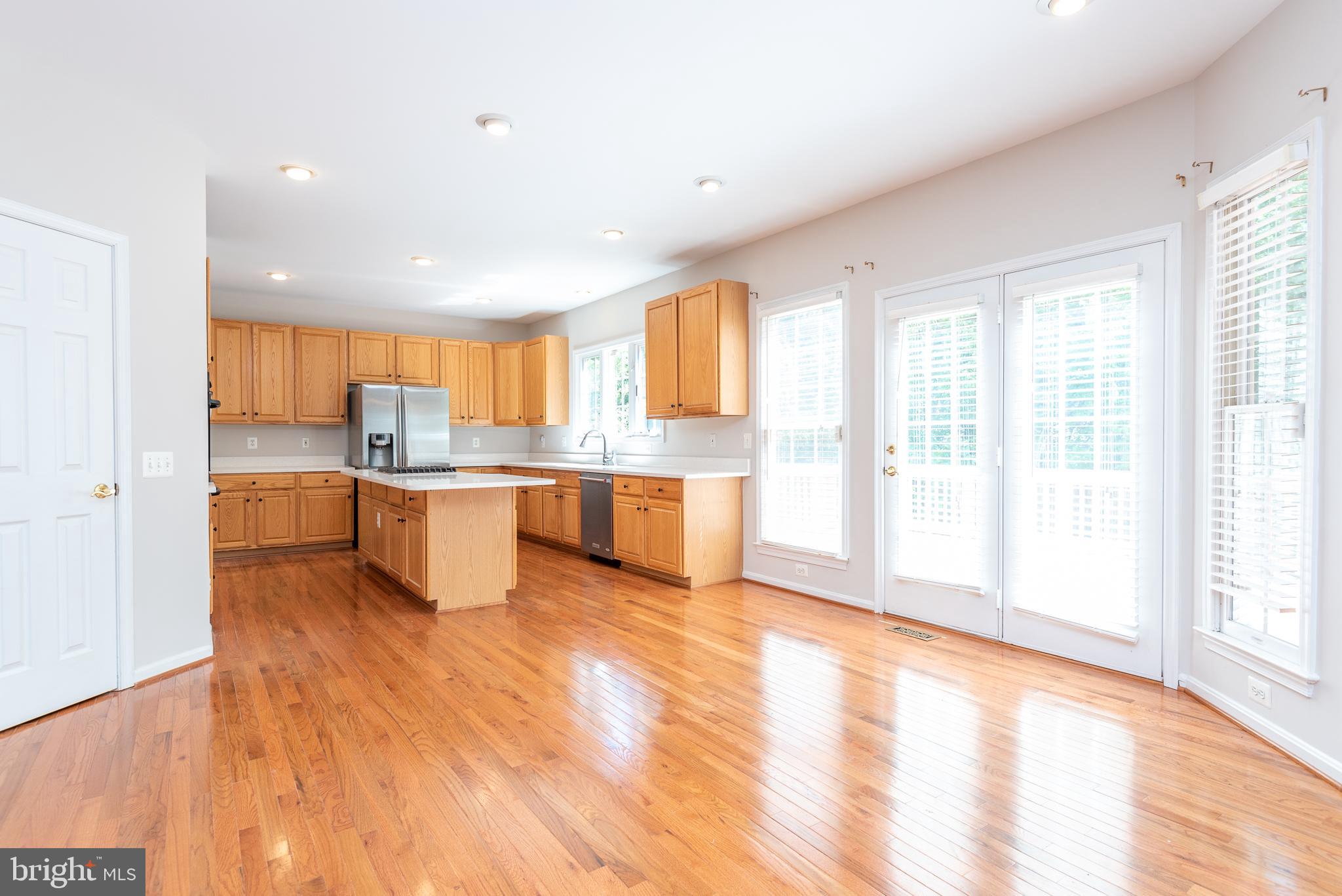 6033 Sumner Road Alexandria, VA 22310 - Photo 11 of 52 Open kitchen with large breakfast/dining area