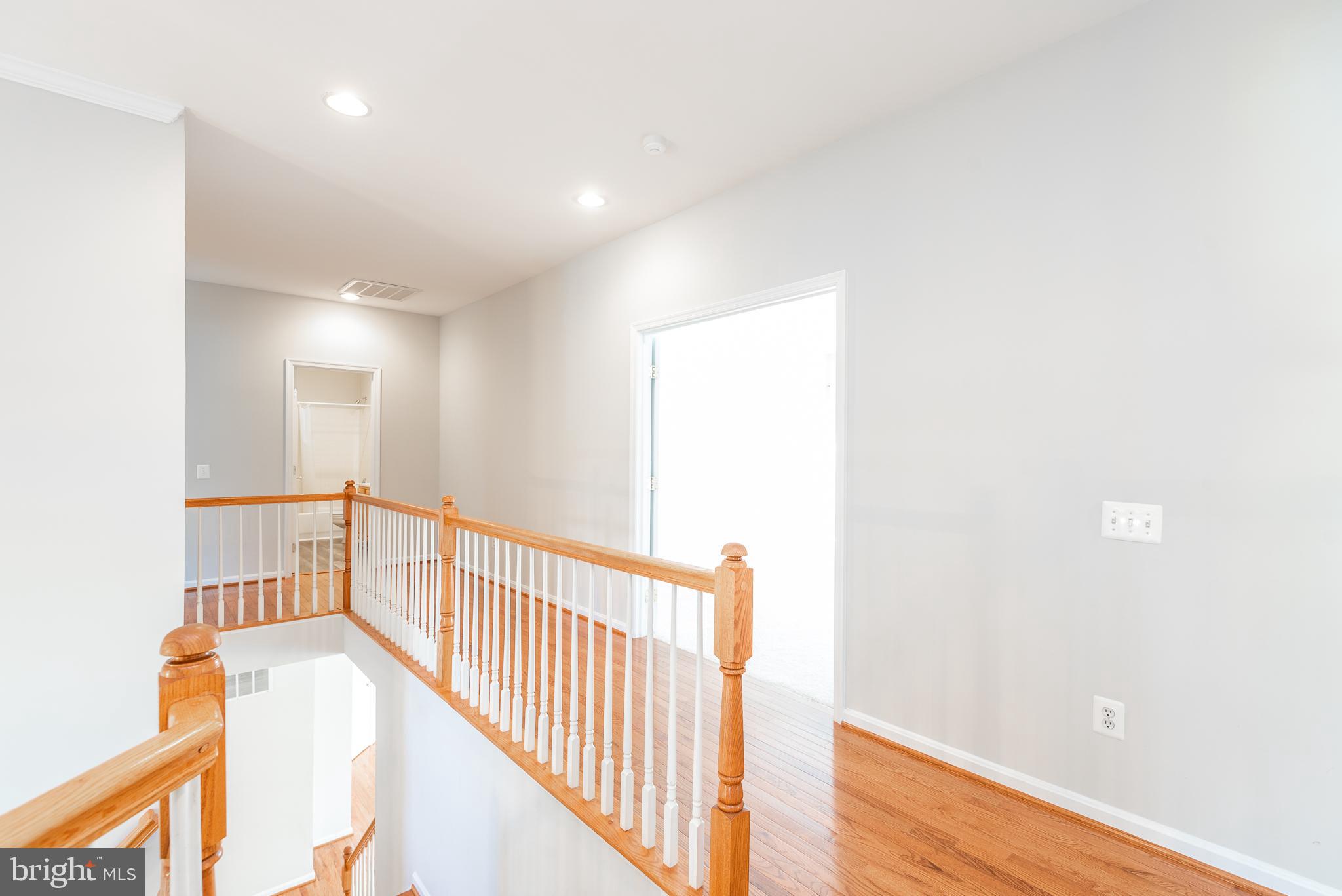 6033 Sumner Road Alexandria, VA 22310 - Photo 19 of 52 Upstairs hallway connecting all five bedrooms