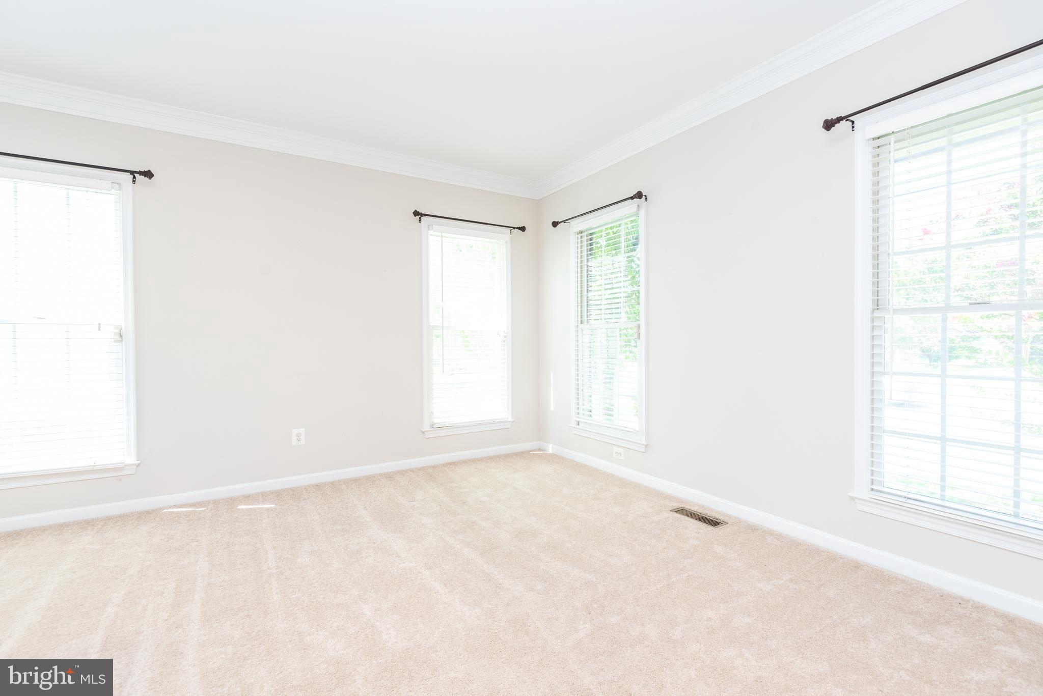 6033 Sumner Road Alexandria, VA 22310 - Photo 32 of 52 Abundant light in sitting room