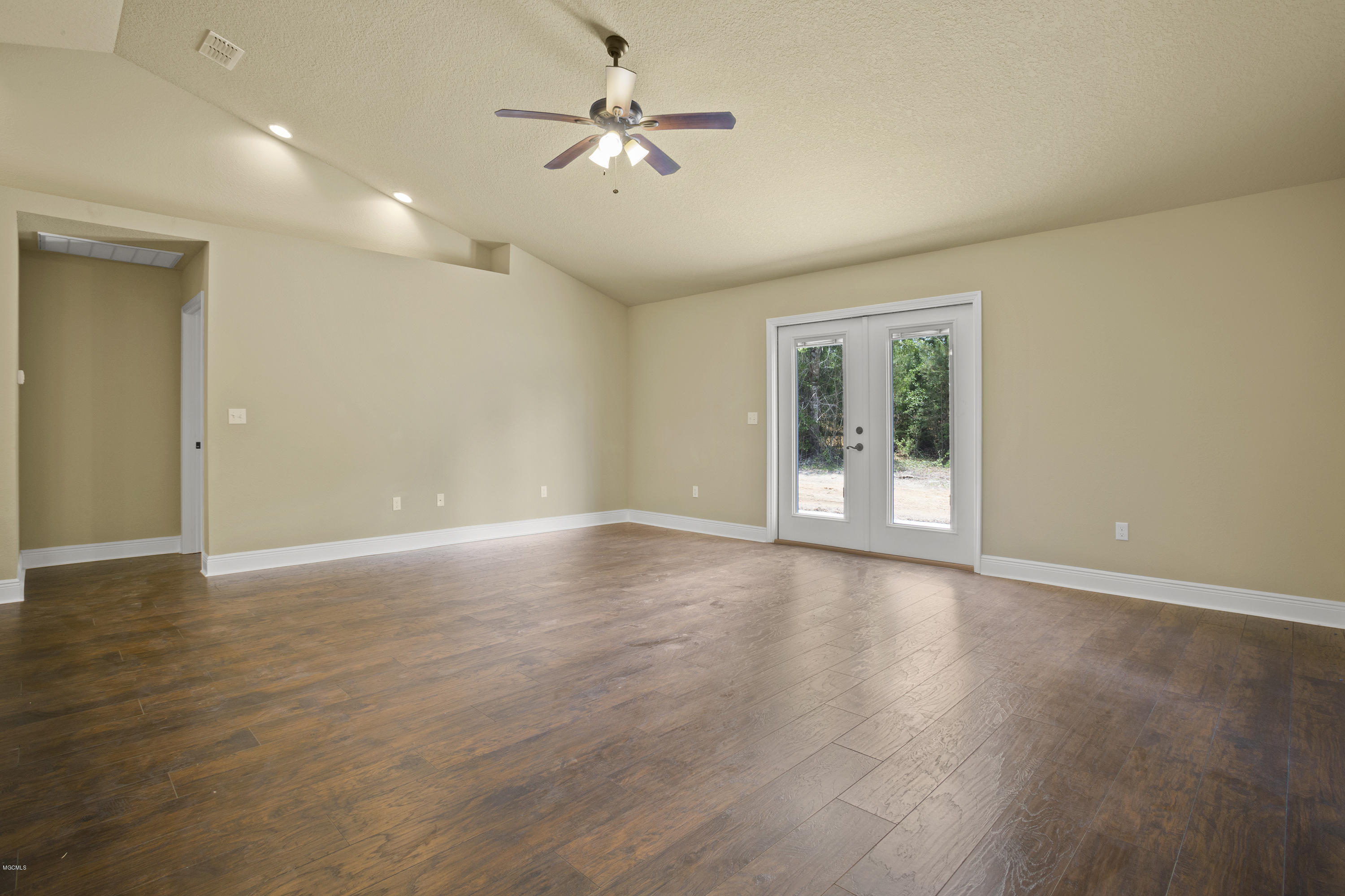 20190 Turan Road Saucier, MS 39574 - Photo 5 of 29 005