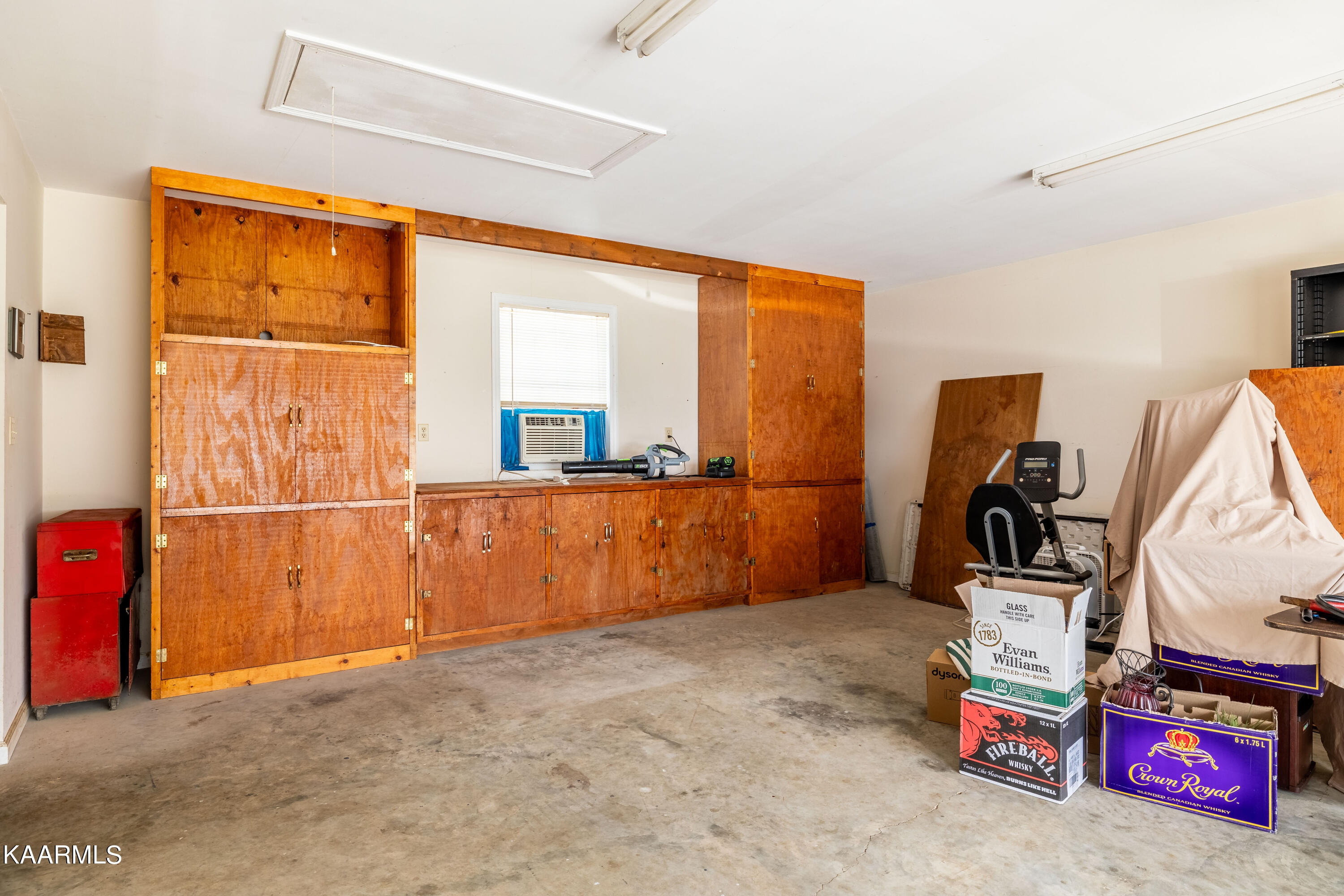 7425 Palmleaf Road Knoxville, TN 37918 - Photo 36 of 41 7425Palmleafrd-31