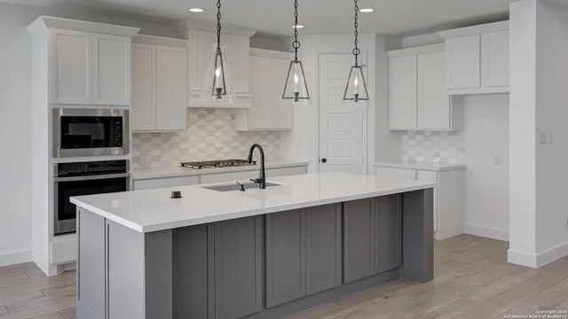 $624,900 | 213 Hidalgo, Boerne, TX 78006