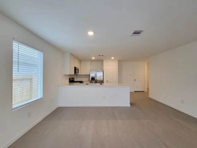 $1,750 | 388 Tejas Trail, Waller, TX 77484