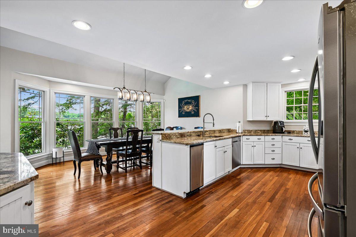 300 Magothy Bridge Road Pasadena, MD 21122 - Photo 5 of 117 Main Kitchen
