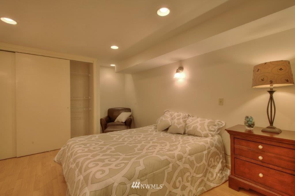 716 North 67th Street Seattle, WA 98103 - Photo 15 of 21 Gallery Image 15