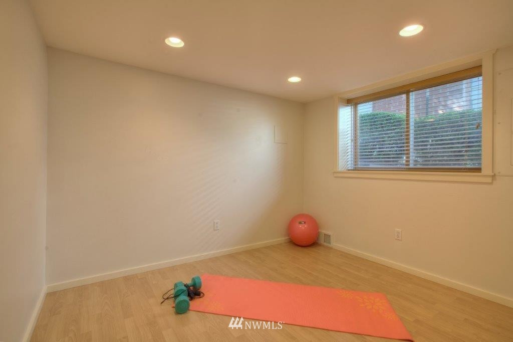 716 North 67th Street Seattle, WA 98103 - Photo 16 of 21 Gallery Image 16