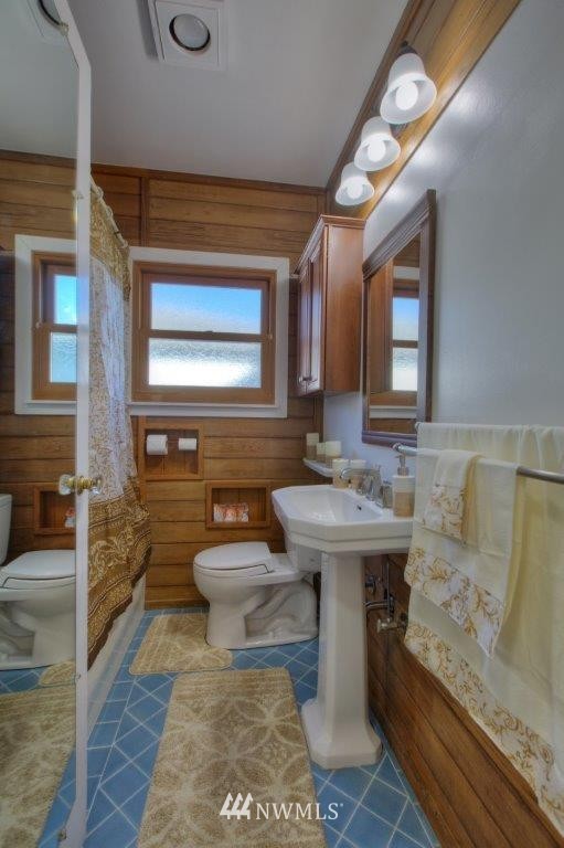 716 North 67th Street Seattle, WA 98103 - Photo 8 of 21 Gallery Image 8