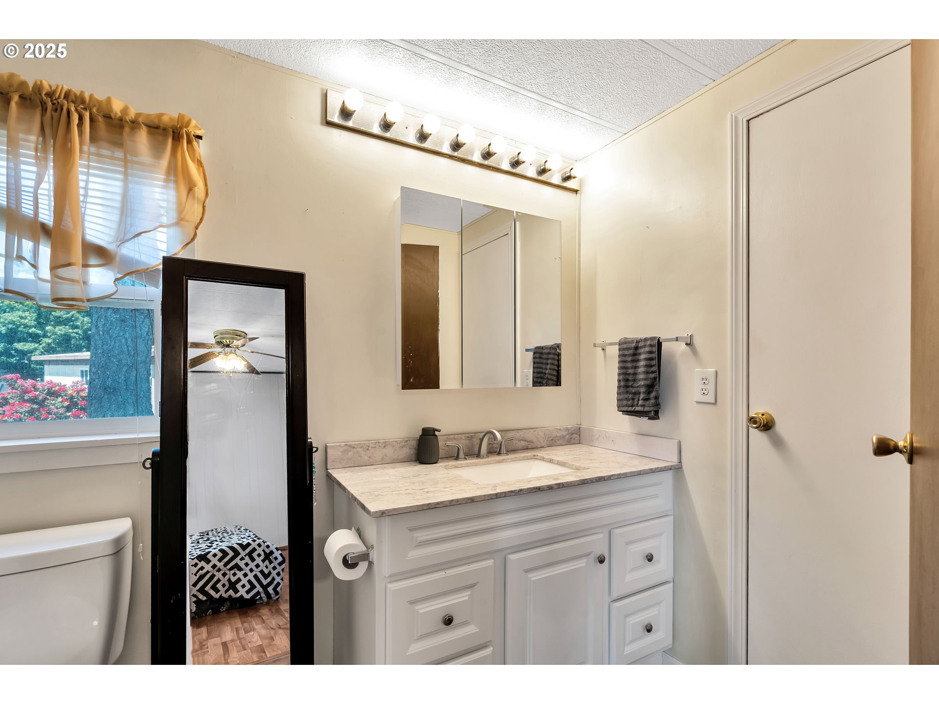 235 Edwards Road, Unit 99 Monmouth, OR 97361 - Photo 20 of 36