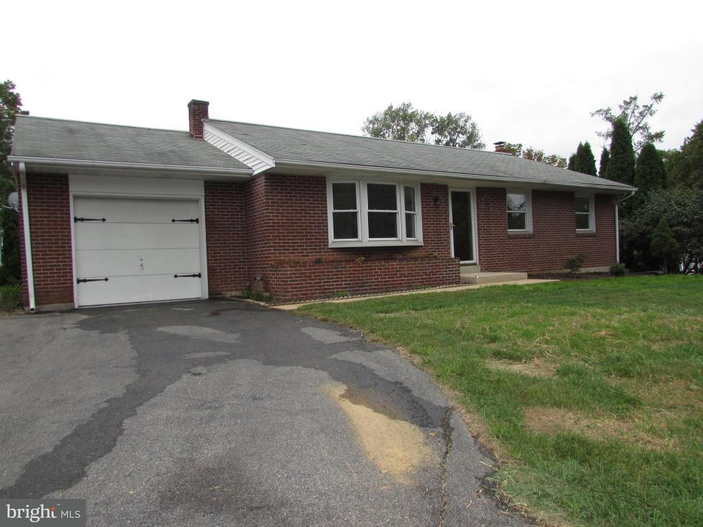 1701 Zarker Road Lancaster, PA 17601 - Photo 1 of 20