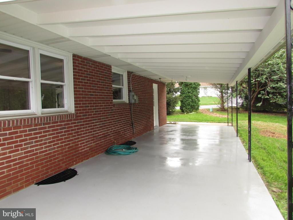 1701 Zarker Road Lancaster, PA 17601 - Photo 13 of 20