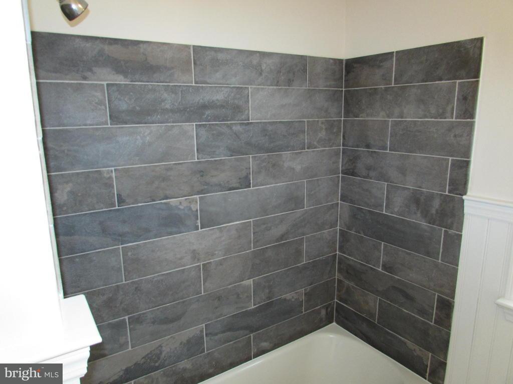 1701 Zarker Road Lancaster, PA 17601 - Photo 5 of 20