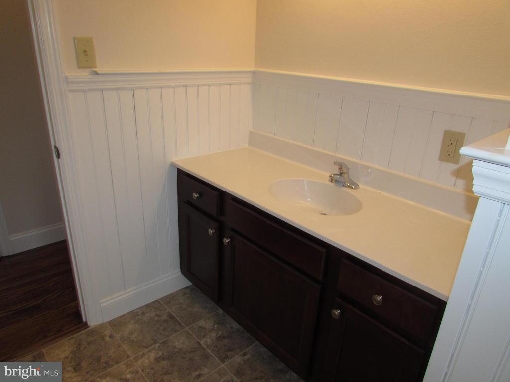 1701 Zarker Road Lancaster, PA 17601 - Photo 6 of 20