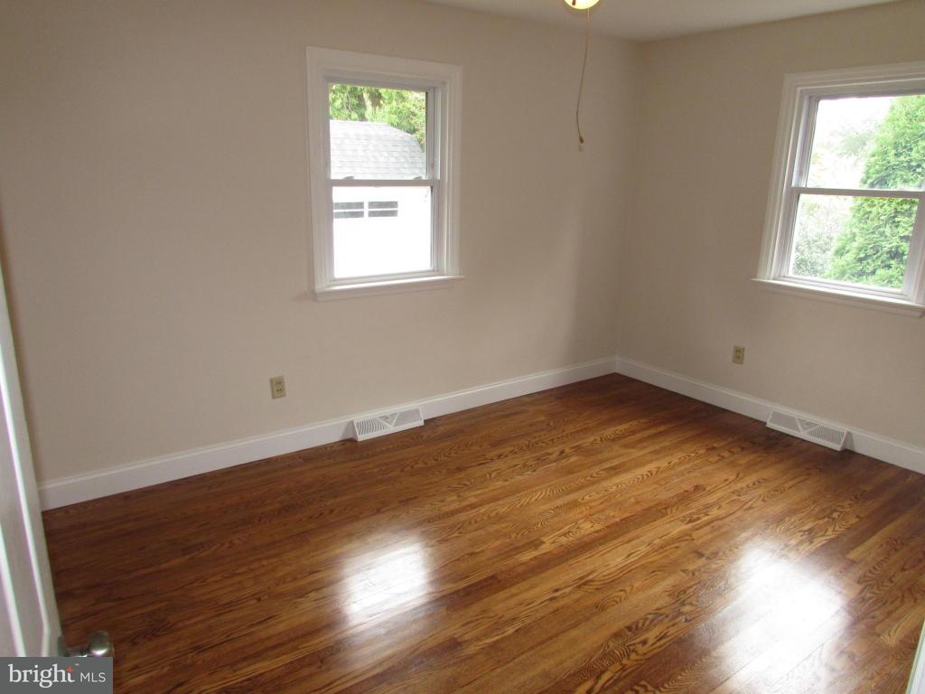 1701 Zarker Road Lancaster, PA 17601 - Photo 10 of 20