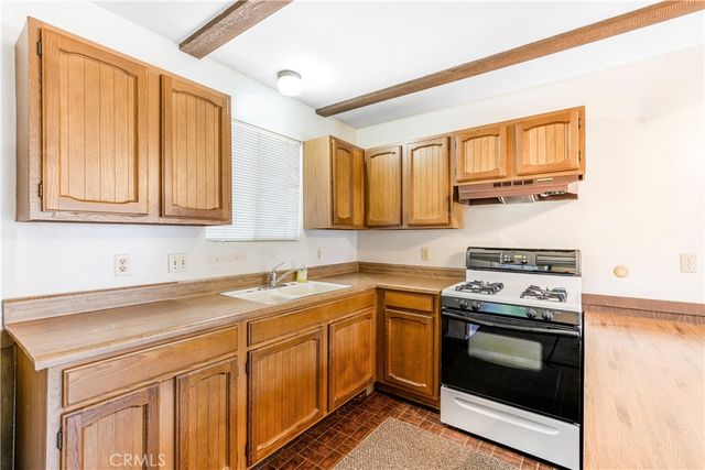 $2,000,000 | 1300 Oak Avenue, Carlsbad, CA 92008