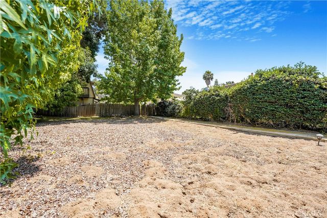 $2,000,000 | 1300 Oak Avenue, Carlsbad, CA 92008