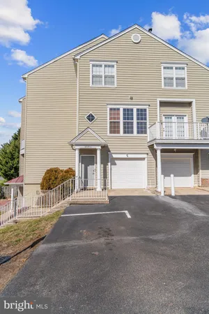 $550,000 | 6339 Eagle Ridge Lane, Unit 51, Alexandria, VA 22312
