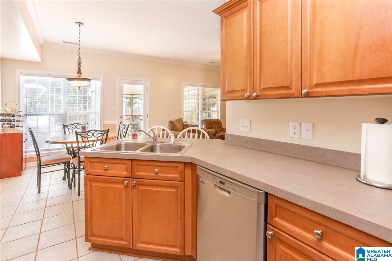 2046 Queens Court Moody, AL 35004 - Photo 10 of 36