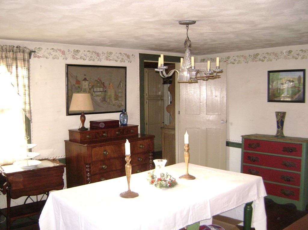 137 Uxbridge Road Mendon, MA 01756 - Photo 5 of 23 Gallery Image 5