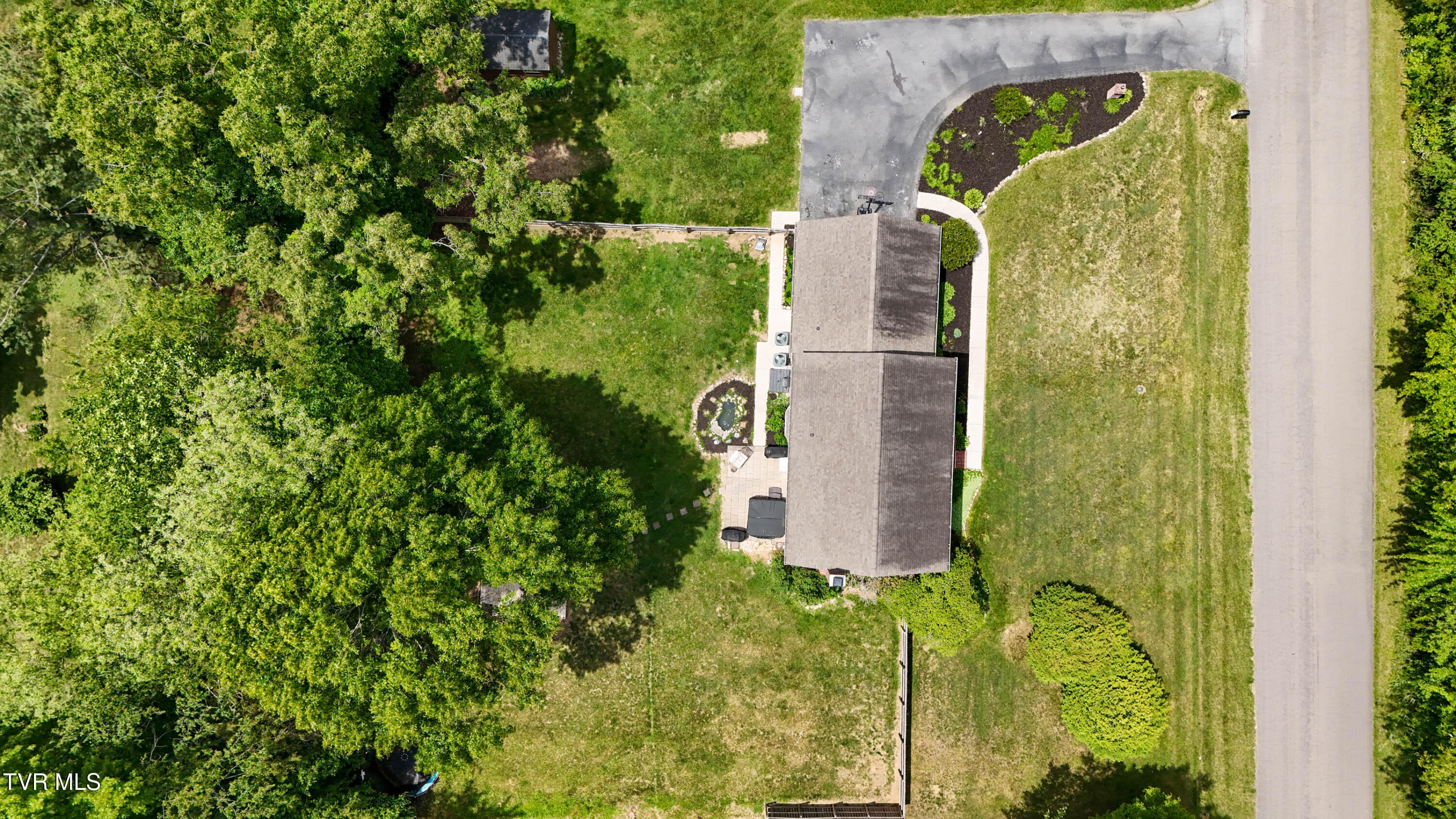20004 Avondale Road Abingdon, VA 24211 - Photo 55 of 59 20004 Avondale Rd Drone KW-27