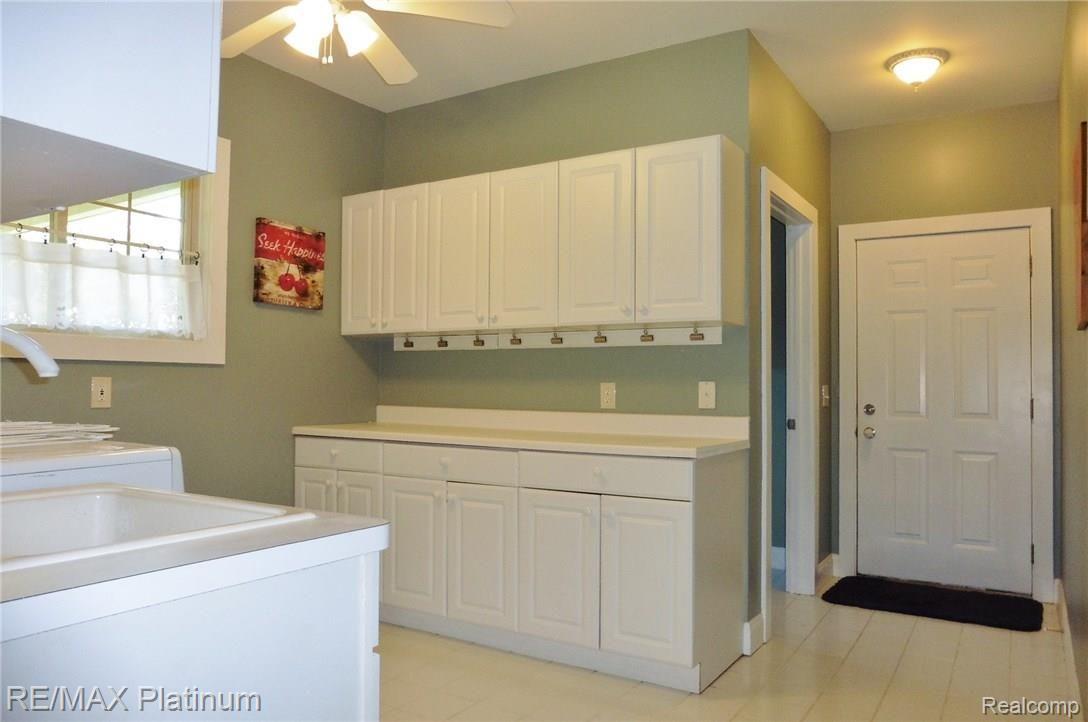 4884 Hinchey Road Howell, MI 48843 - Photo 16 of 39 LaundryRoom.JPG