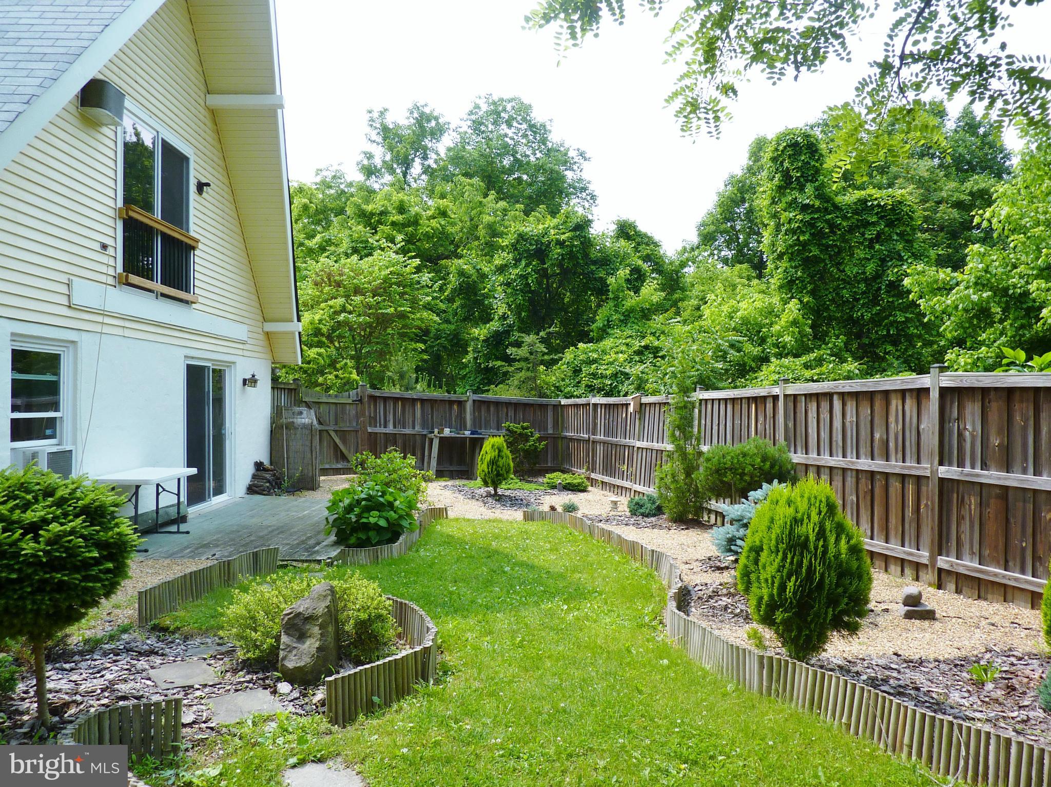 265 Apple Jack Road Linden, VA 22642 - Photo 22 of 30 Side yard