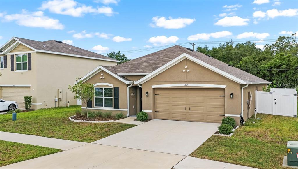 1911 Blue Stream Street Ruskin, FL 33570 - Photo 5 of 58